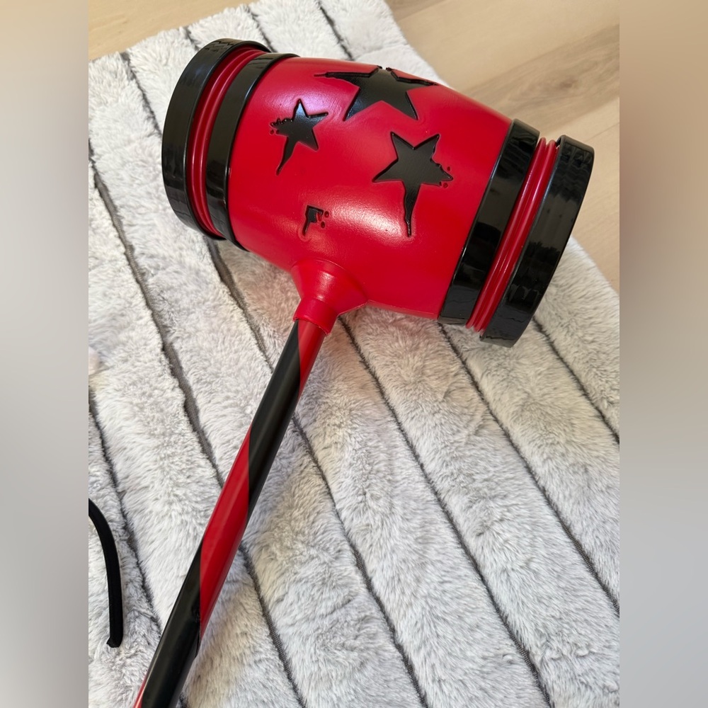 Red and Black Star Hammer with Jester Headband - Picture 4 of 4